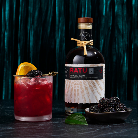 [新品未開封・希少] フィジー Ratu Blend ラム 700ml Ratu Spiced Bramble | Liquorland